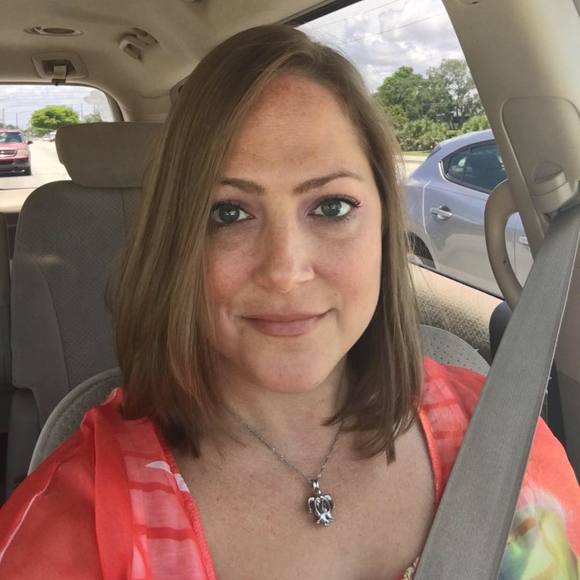 Meet your Posher, Amber - Picture 1 of 1